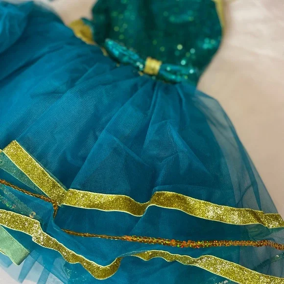 Weissman IC (7/8) Dance Costume - Picture 10 of 10